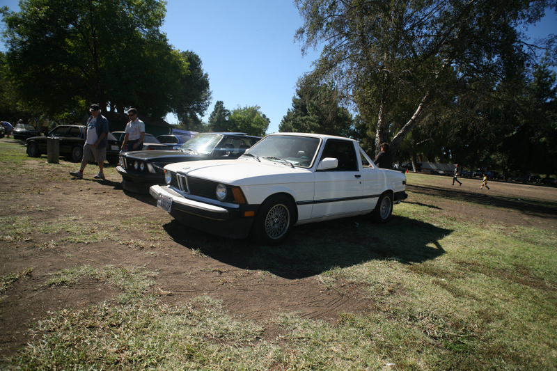 Illustration for article titled SoCal Vintage BMWs: Where the turn-signal-using BMW owners come to play